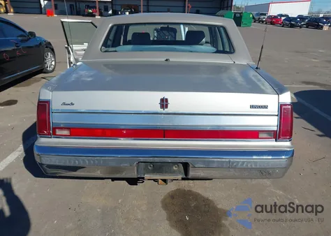 1989 Lincoln Town Car Signature z USA, uszkodzony, nr VIN 1LNBM82F3KY653998